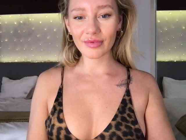 StellaMuse webcam