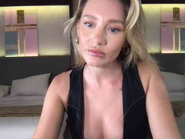 StellaMuse webcam