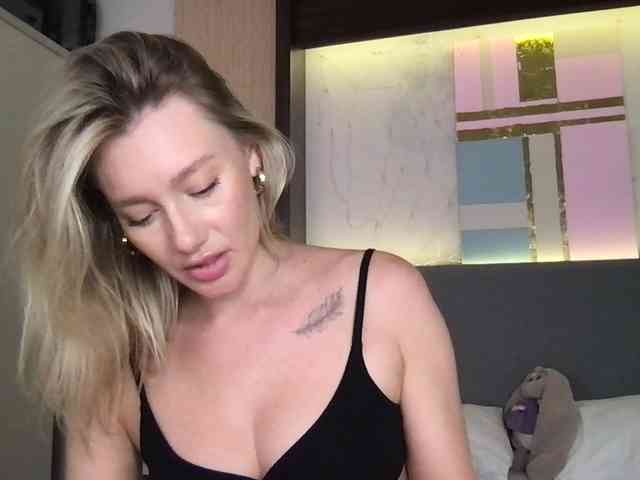 StellaMuse webcam