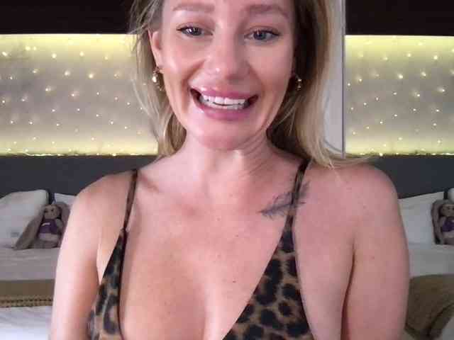 StellaMuse webcam