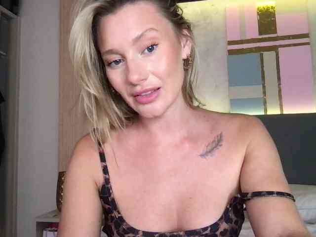 StellaMuse webcam