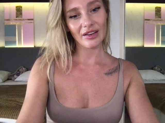 StellaMuse webcam