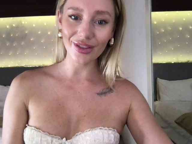 StellaMuse webcam