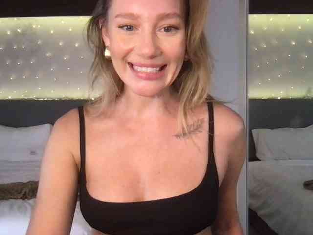 StellaMuse webcam