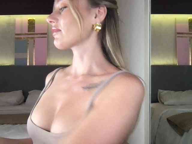 StellaMuse webcam