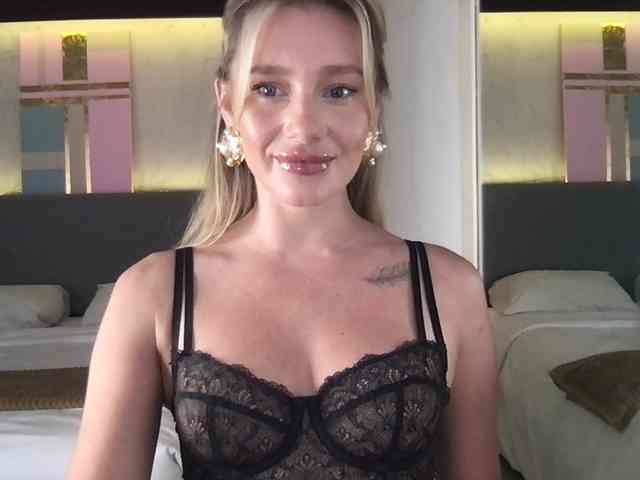 StellaMuse webcam