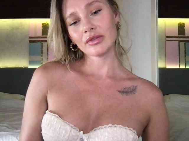 StellaMuse webcam