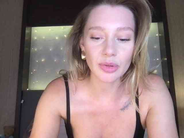 StellaMuse webcam