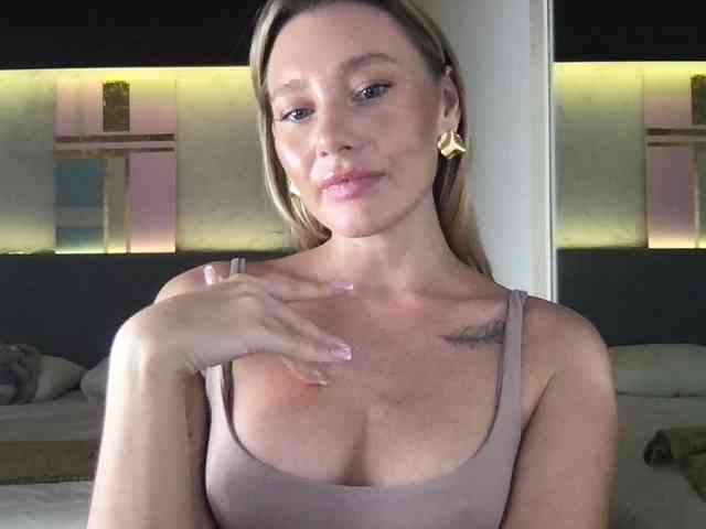 StellaMuse webcam