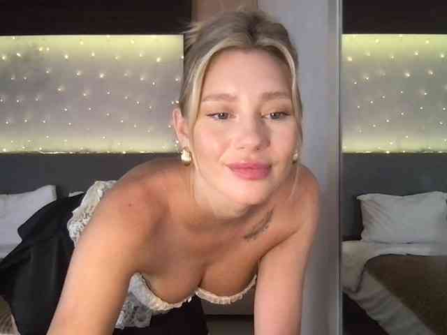 StellaMuse webcam
