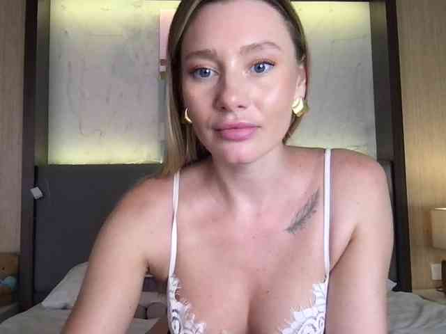 StellaMuse webcam