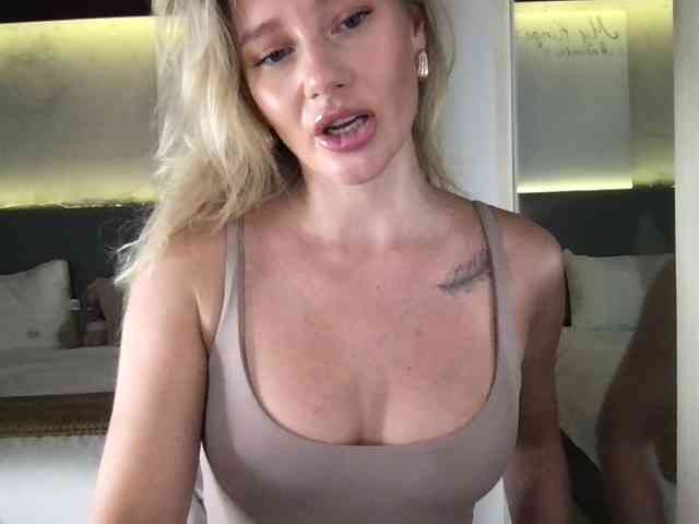 StellaMuse webcam