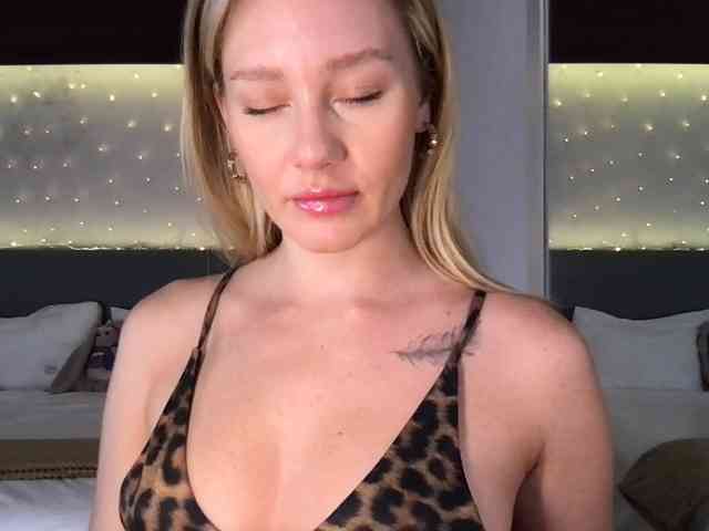 StellaMuse webcam