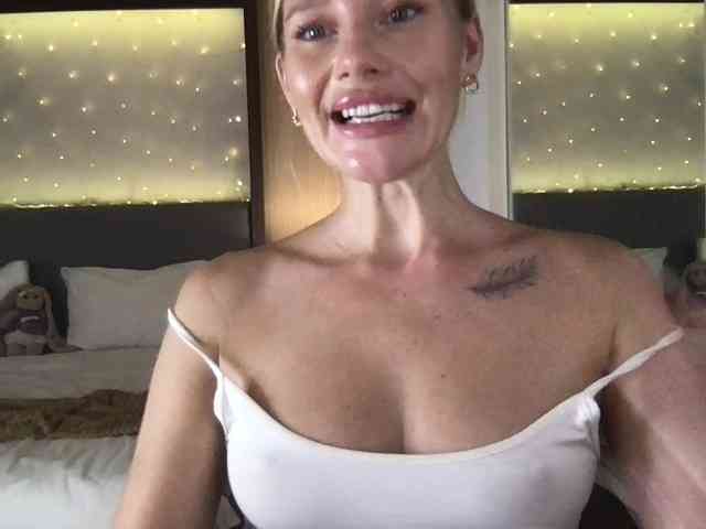 StellaMuse webcam
