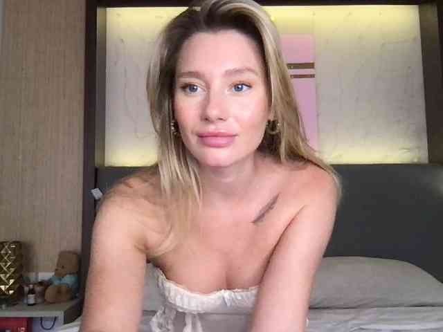 StellaMuse webcam