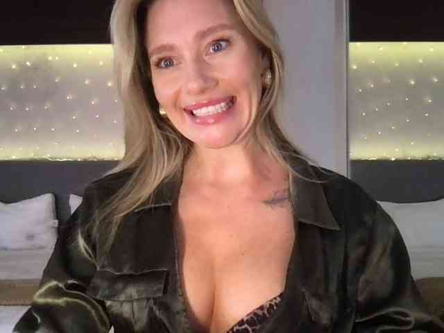 StellaMuse webcam