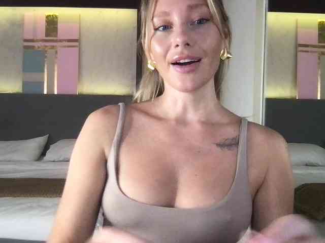 StellaMuse webcam