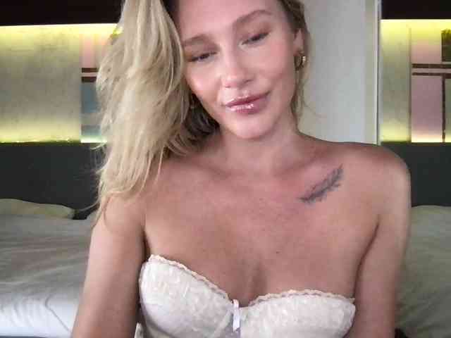 StellaMuse webcam