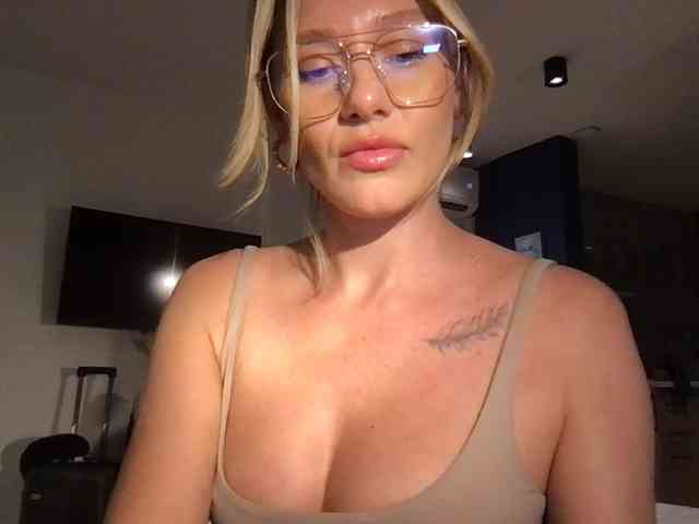 StellaMuse webcam