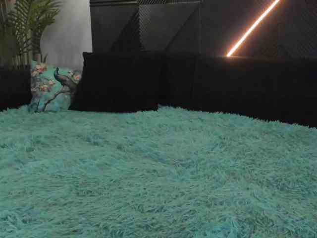 Shanita-moon webcam