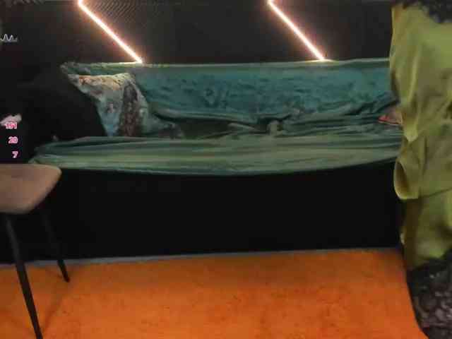 Shanita-moon webcam