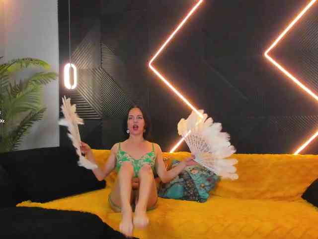 Shanita-moon webcam