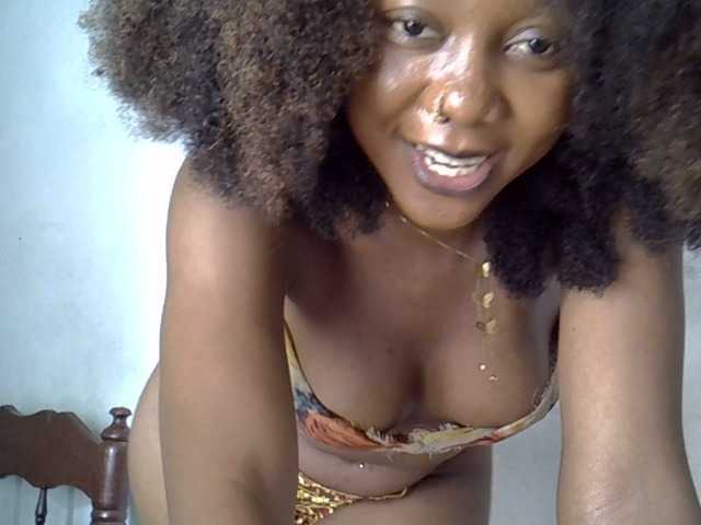 SpicyMackenzie1 webcam