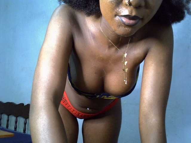 SpicyMackenzie1's BongaCams show and profile