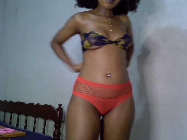 SpicyMackenzie1's BongaCams show and profile