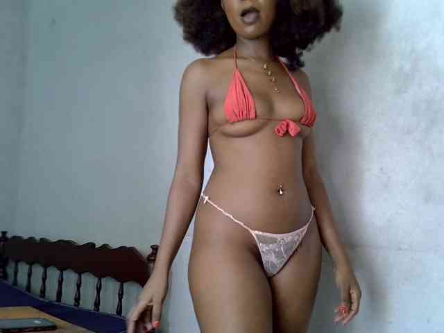 SpicyMackenzie1 webcam