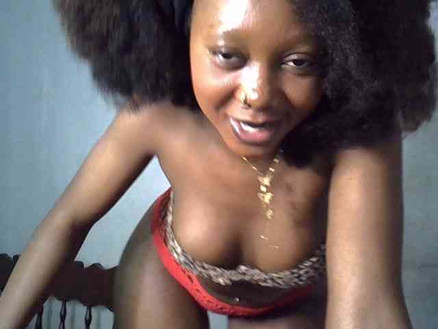 SpicyMackenzie1 webcam