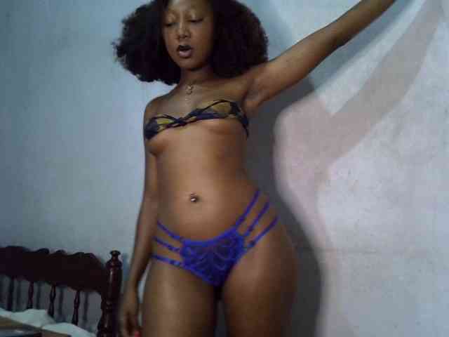 SpicyMackenzie1 webcam