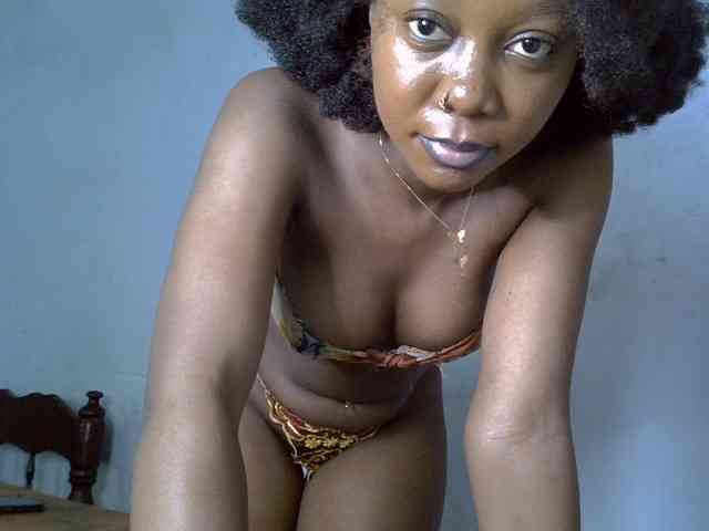 SpicyMackenzie1 webcam