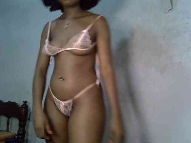 SpicyMackenzie1 webcam