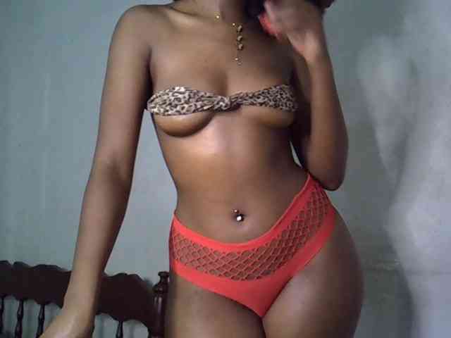 SpicyMackenzie1 webcam