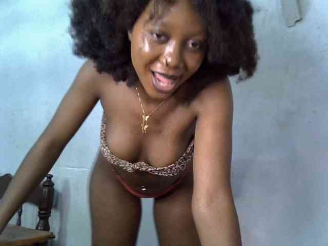 Model: SpicyMackenzie1