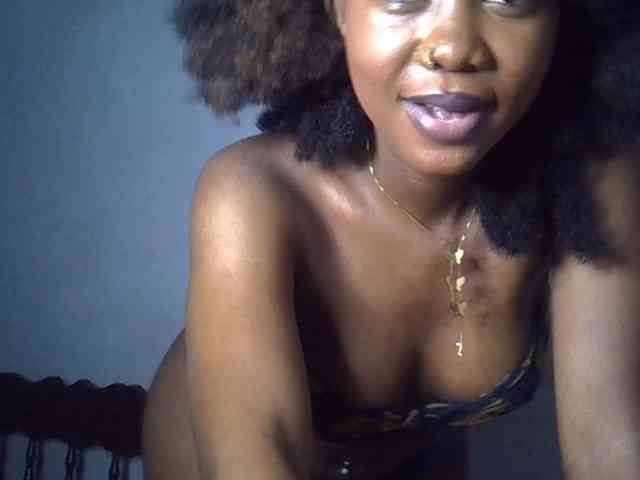 SpicyMackenzie1 webcam