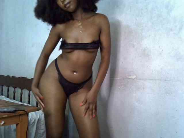 SpicyMackenzie1 webcam