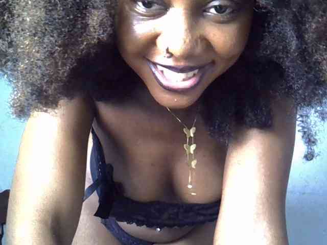 SpicyMackenzie1 webcam