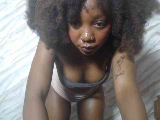 SpicyMackenzie1 webcam