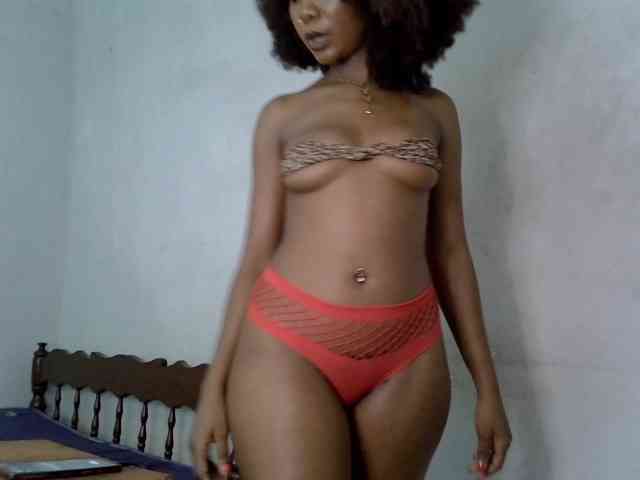 SpicyMackenzie1 webcam