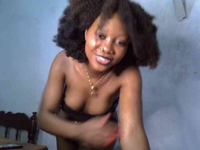 SpicyMackenzie1 webcam