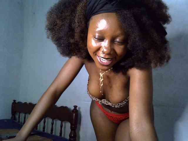 SpicyMackenzie1 webcam