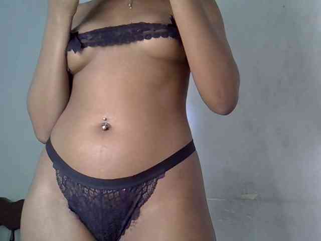 SpicyMackenzie1 webcam