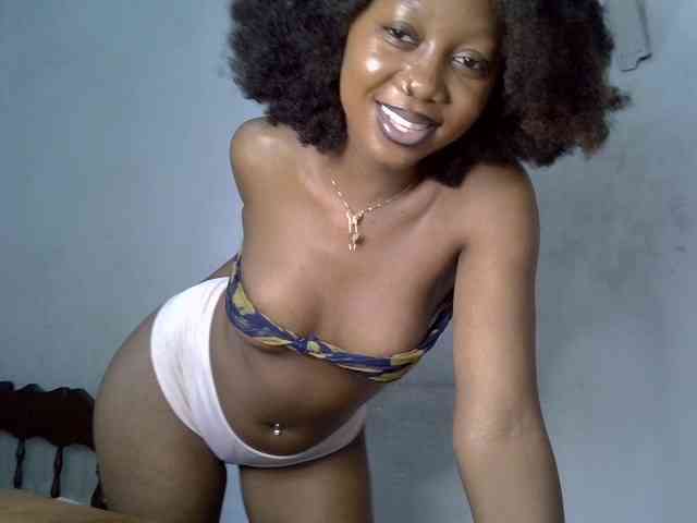 SpicyMackenzie1 webcam
