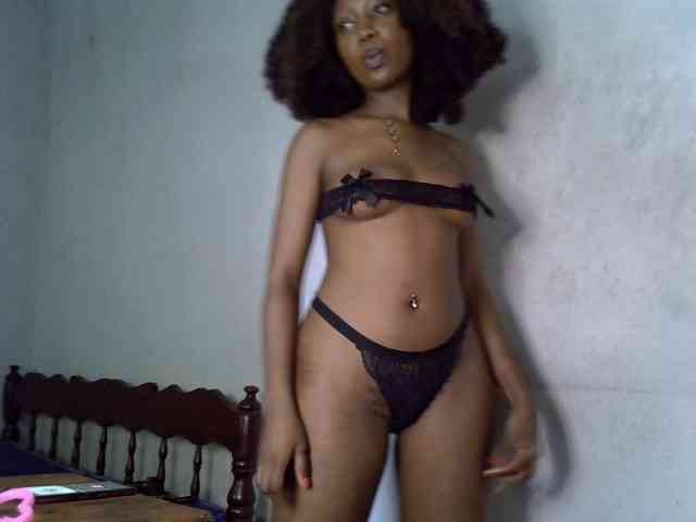 SpicyMackenzie1 webcam