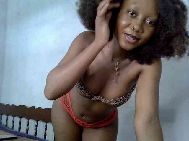 SpicyMackenzie1 webcam