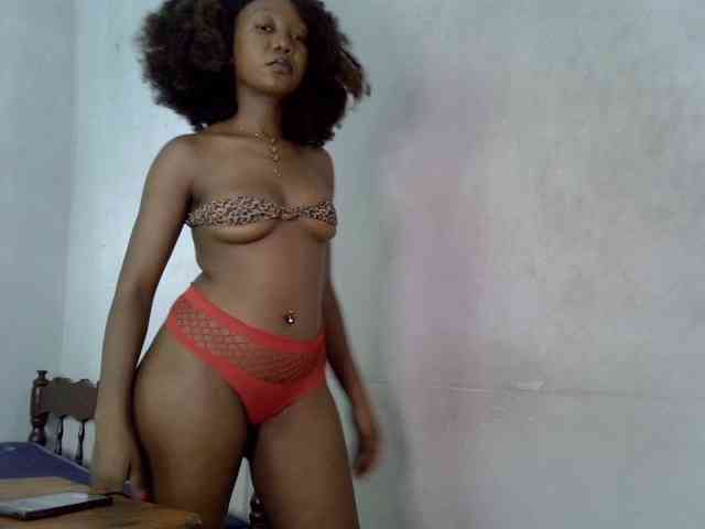 SpicyMackenzie1 webcam