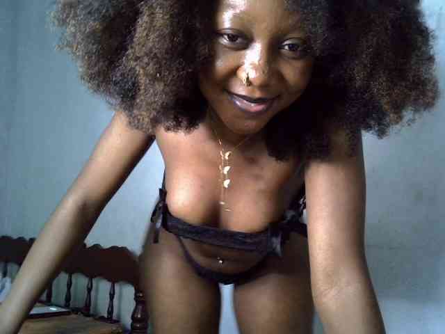 SpicyMackenzie1 webcam