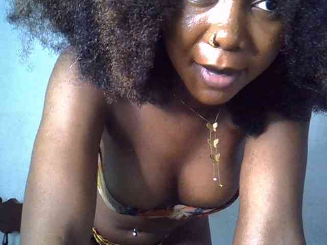 SpicyMackenzie1 webcam